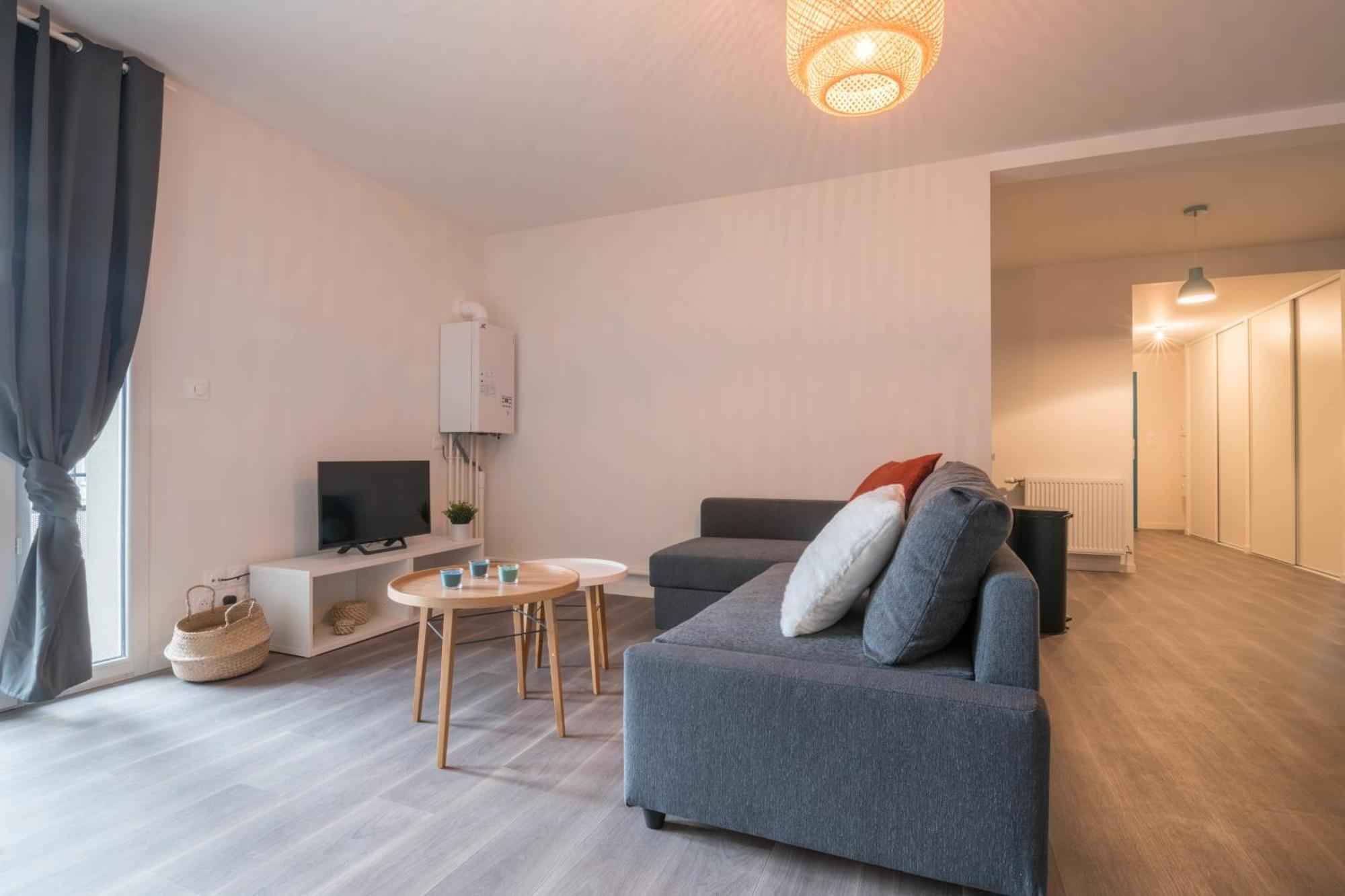 MELANIE - Appartement proche gare, arrivée 24 24 Le Mans Exterior foto