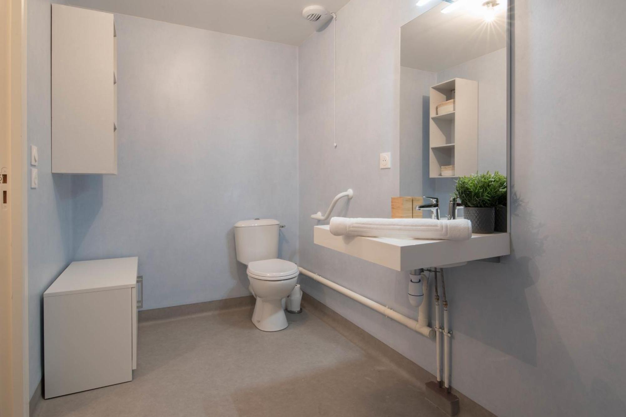 MELANIE - Appartement proche gare, arrivée 24 24 Le Mans Exterior foto